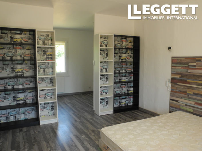 Image No.6-2 Bed House for sale