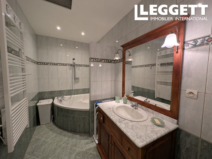 Image No.7-4 Bed House for sale