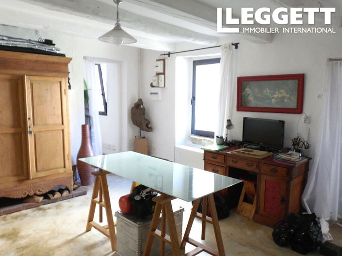 Image No.5-2 Bed House for sale