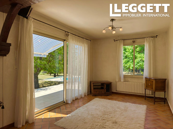 Image No.6-4 Bed House for sale