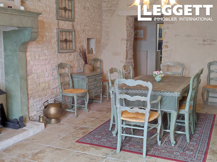 Image No.9-6 Bed House for sale