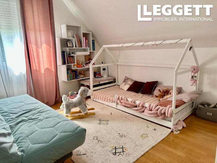 Image No.7-3 Bed House for sale