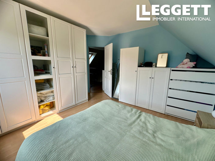 Image No.9-3 Bed House for sale