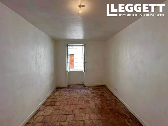 Image No.5-2 Bed House for sale