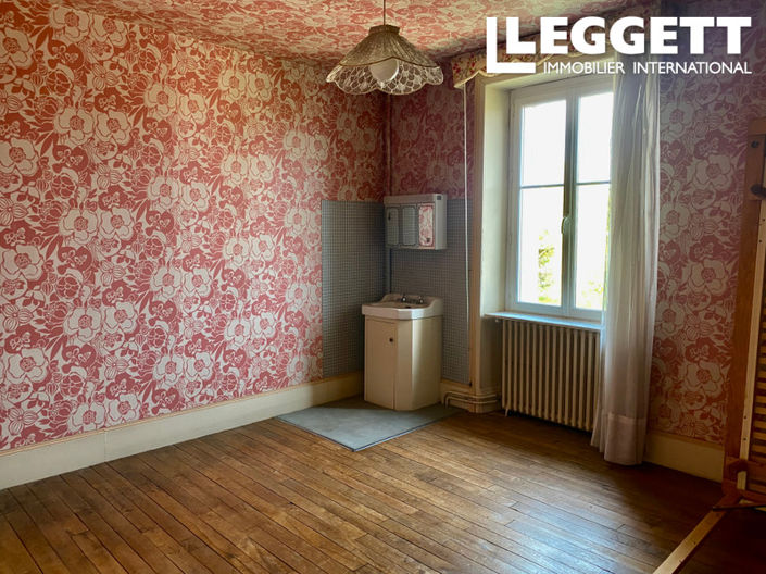 Image No.3-9 Bed Chateaux for sale