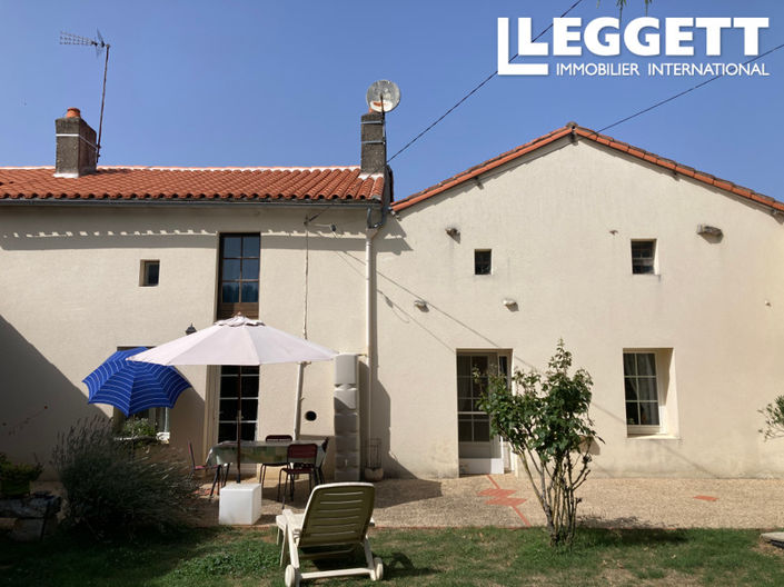 Image No.1-4 Bed House for sale