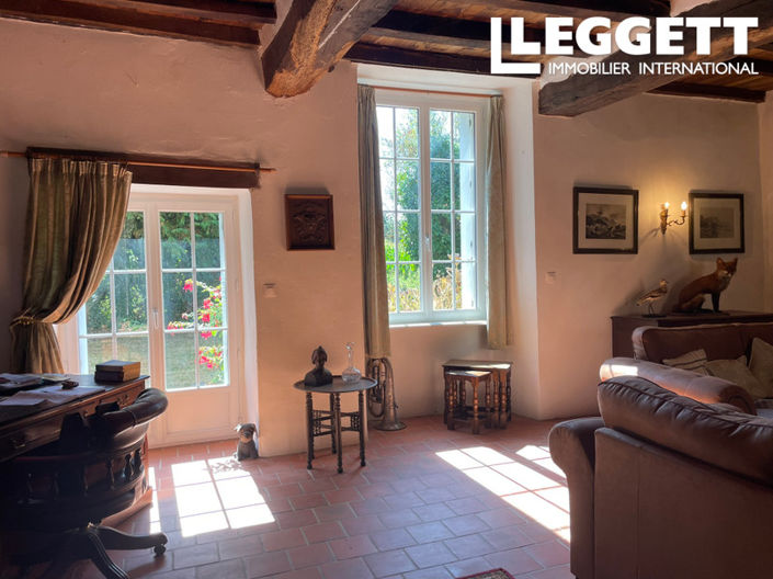 Image No.5-2 Bed House for sale