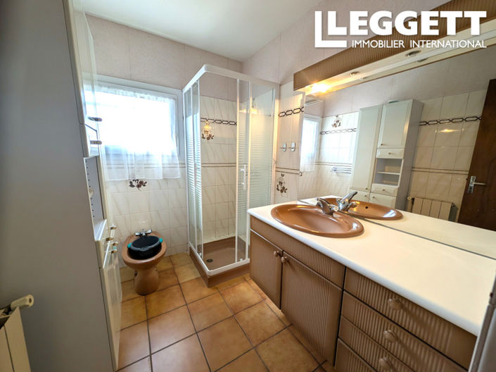 Image No.7-3 Bed House for sale