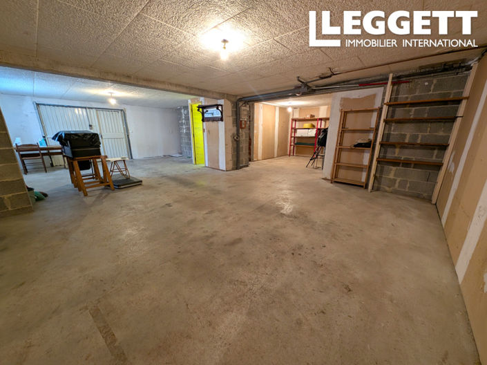 Image No.9-3 Bed House for sale