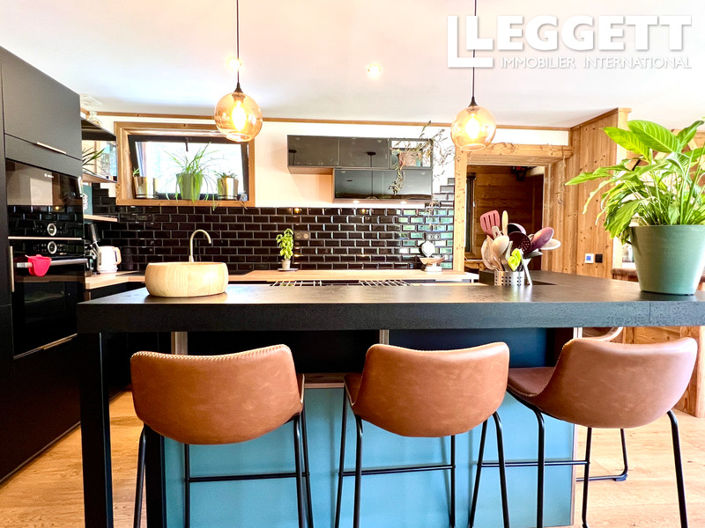 Image No.3-4 Bed House for sale