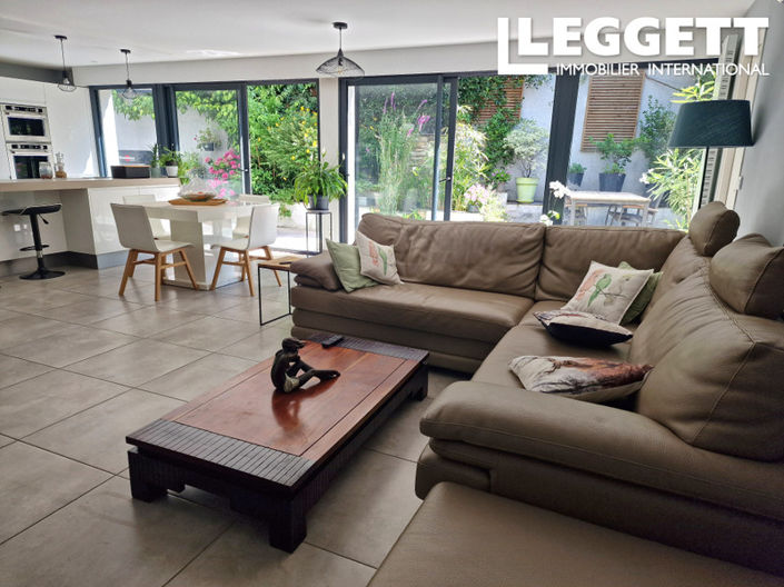 Image No.4-4 Bed House for sale