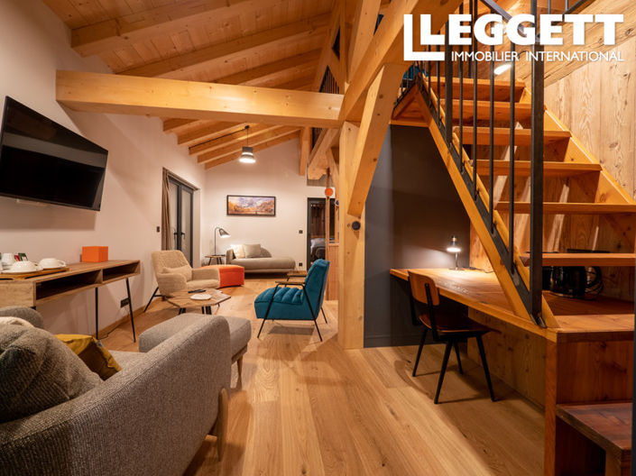 Image No.4-5 Bed House for sale