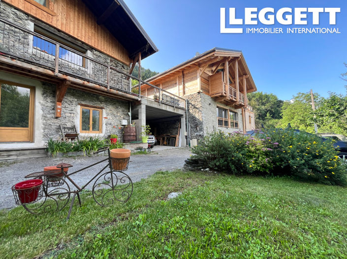 Image No.6-10 Bed House for sale