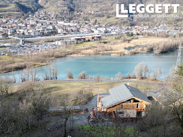 Image No.7-10 Bed House for sale