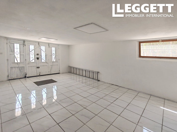 Image No.8-4 Bed House for sale