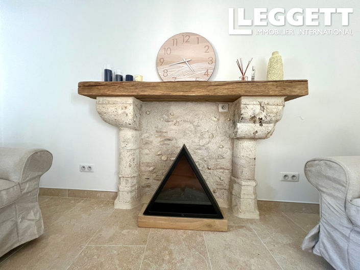 Image No.10-2 Bed House for sale