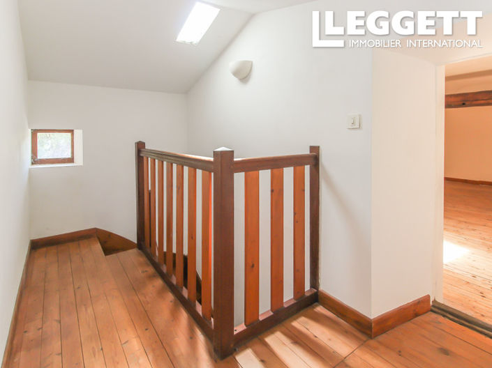 Image No.6-3 Bed House for sale