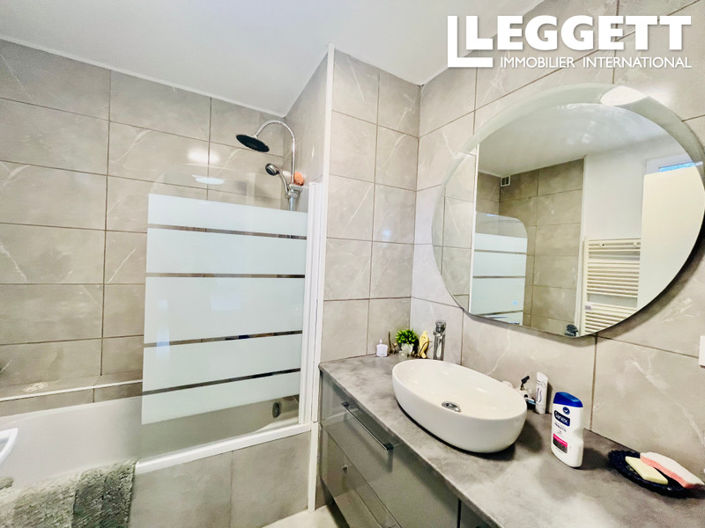 Image No.10-5 Bed House for sale