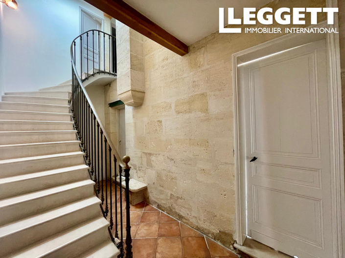 Image No.7-8 Bed House for sale