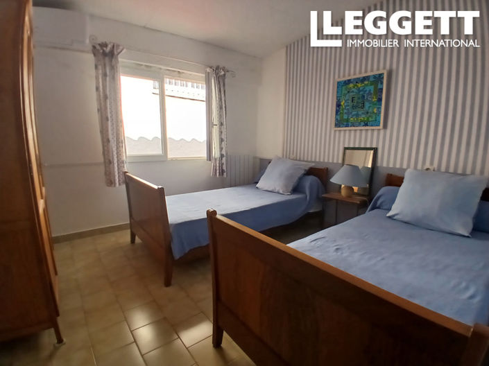 Image No.8-2 Bed House for sale