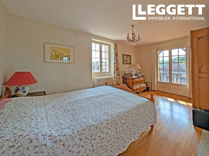 Image No.7-5 Bed House for sale