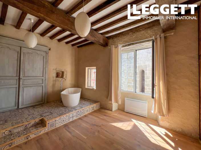 Image No.8-3 Bed House for sale