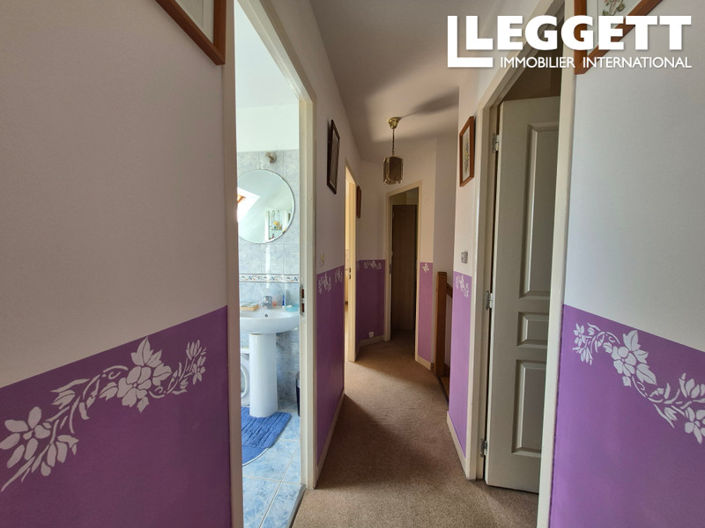 Image No.8-4 Bed House for sale