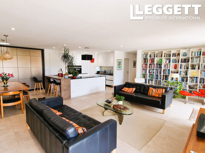 Image No.2-3 Bed House for sale