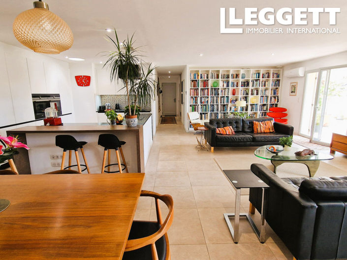 Image No.3-3 Bed House for sale