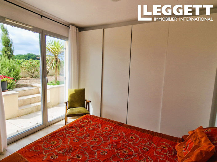 Image No.6-3 Bed House for sale