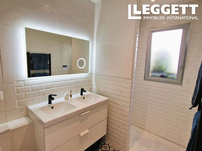 Image No.7-3 Bed House for sale