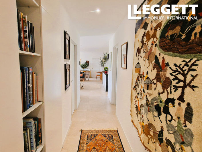 Image No.8-3 Bed House for sale