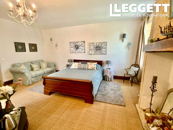 Image No.6-4 Bed House for sale