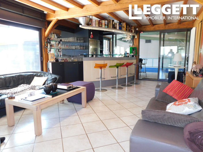 Image No.6-4 Bed House for sale