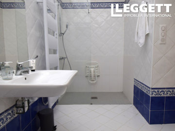 ahr0chm6ly9jzg4uagvzdglhlmltbw8vaw1hz2uvvevom