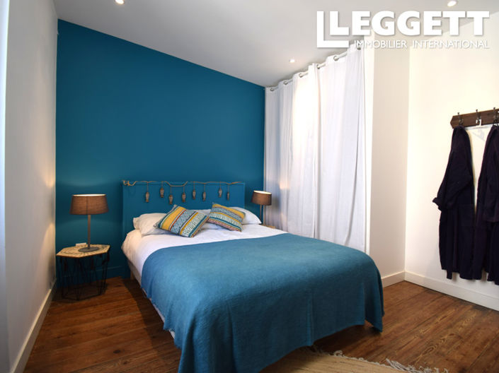 Image No.8-3 Bed House for sale