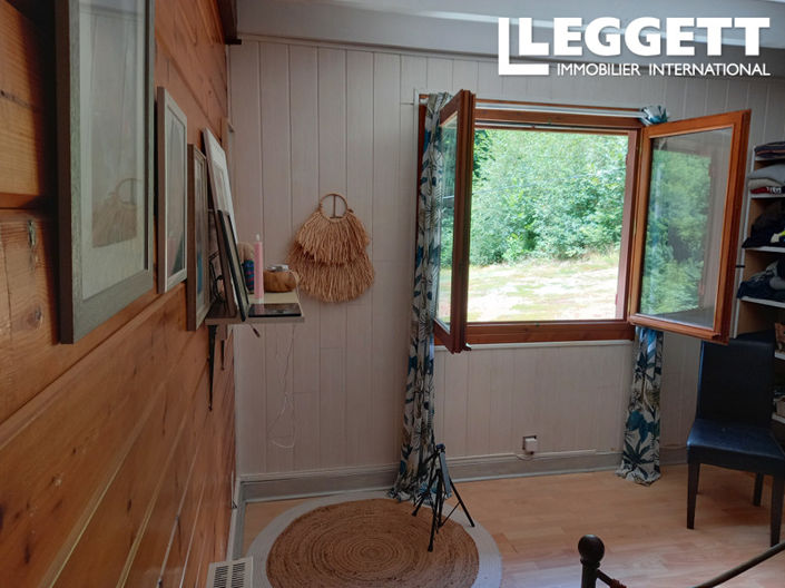 Image No.8-4 Bed House for sale