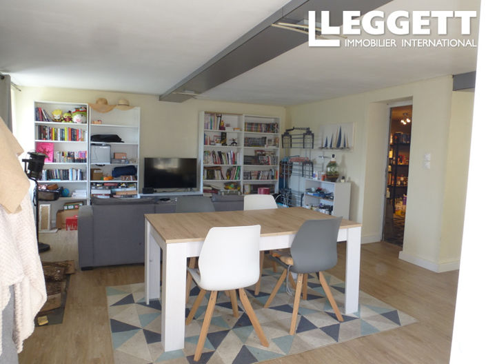 Image No.6-3 Bed House for sale