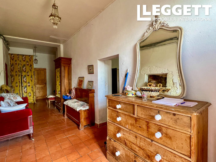 Image No.6-5 Bed House for sale