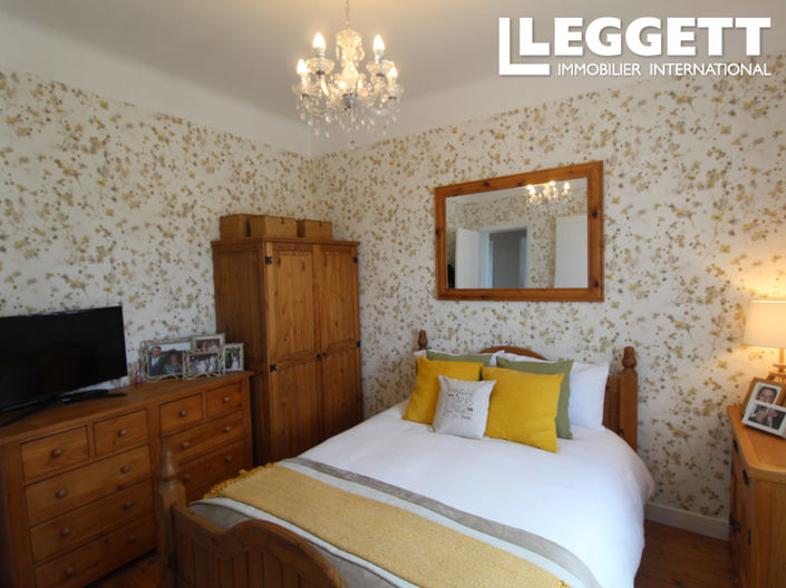 Image No.7-4 Bed House for sale