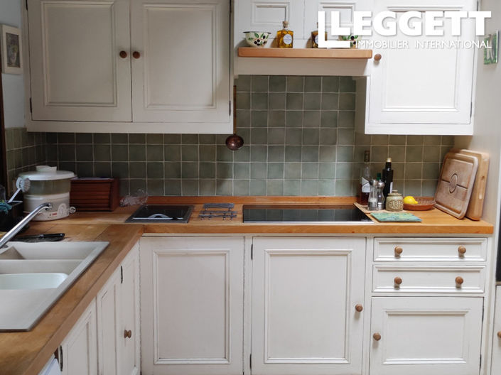 Image No.8-3 Bed House for sale