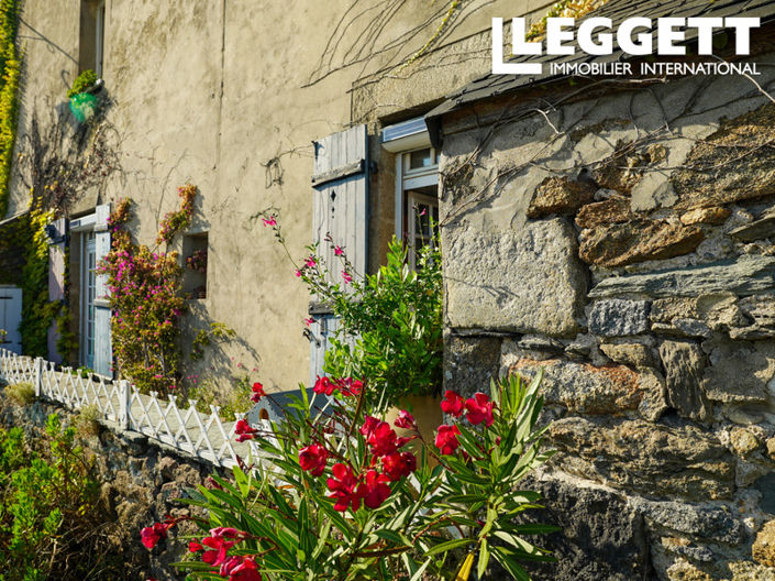 Image No.2-6 Bed House for sale