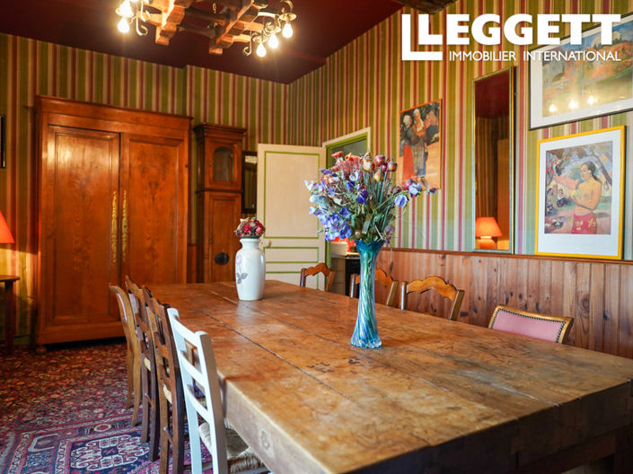 Image No.6-6 Bed House for sale