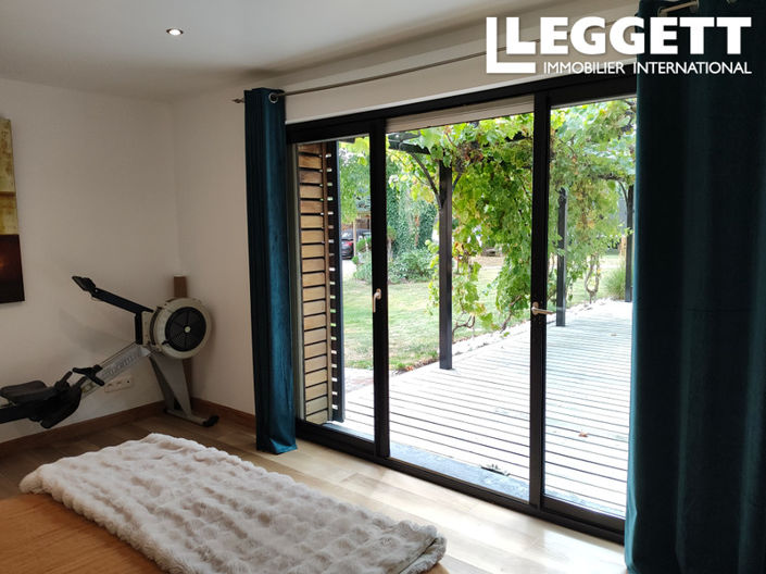 Image No.5-5 Bed House for sale