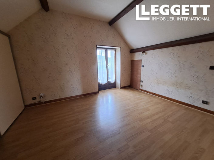 Image No.10-2 Bed House for sale