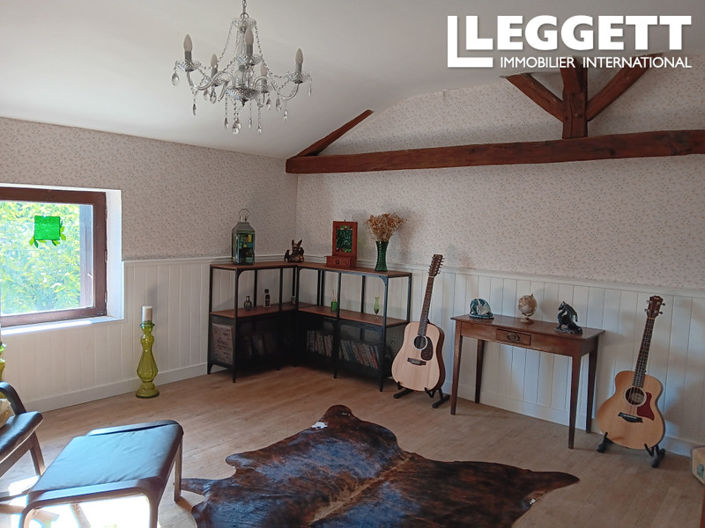 Image No.6-4 Bed House for sale