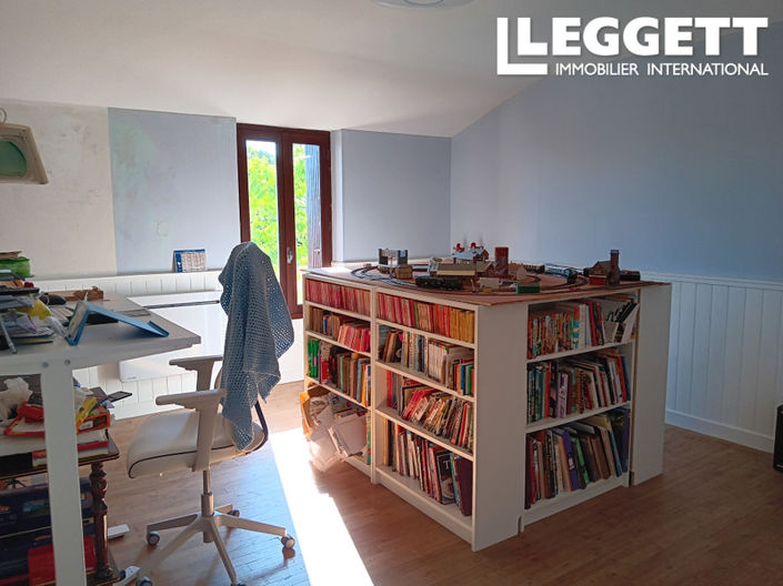 Image No.7-4 Bed House for sale