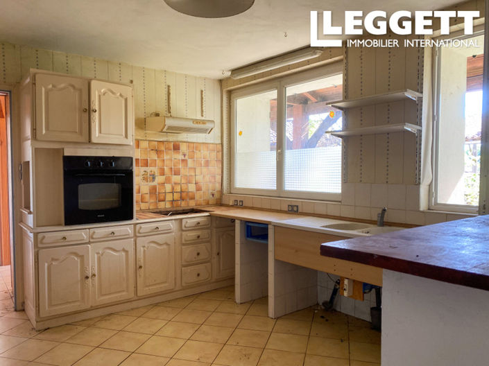 Image No.6-5 Bed House for sale