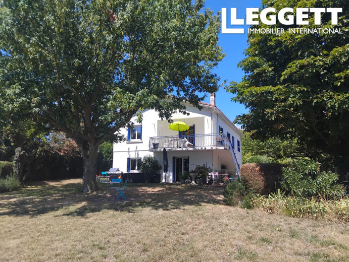 Image No.1-4 Bed House for sale