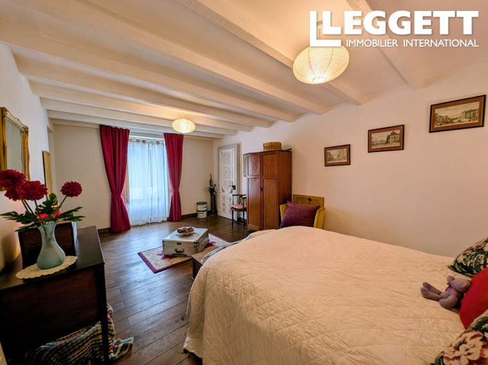 Image No.9-3 Bed House for sale